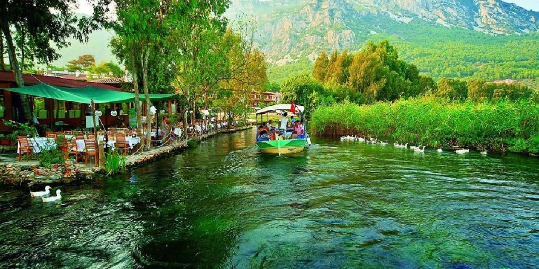 Herkes denizi seviyor ama bu nehrin güzelliği mest ediyor! Uğramadan dönmeyin, sodalı suyu cildi bebek gibi yapıyor 4